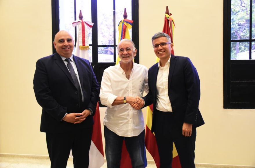 Gobernación del Atlántico y la USTDA firman acuerdo para estructurar un Centro de Datos de Hiperescala y ampliar red de fibra óptica