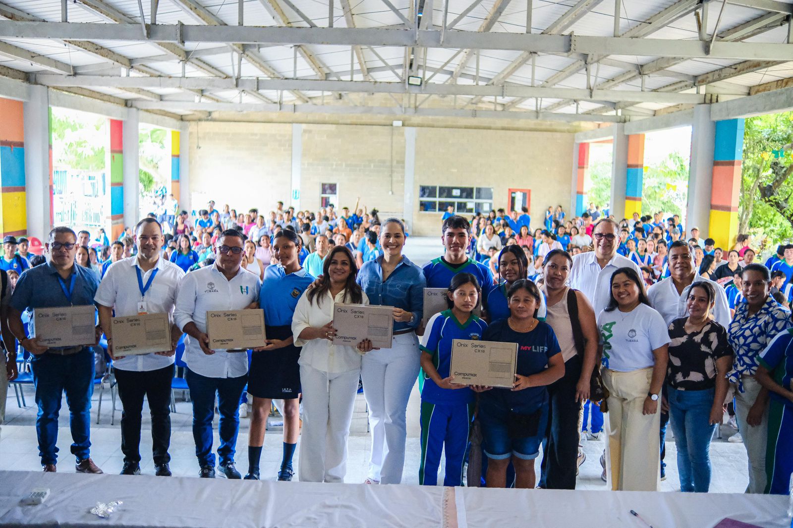 Con respaldo del gobierno de Eduardo Verano, 222 estudiantes de Tubará estrenan computadores para elevar la calidad educativa Con respaldo del gobierno de Eduardo Verano, 222 estudiantes de Tubará estrenan computadores para elevar la calidad educativa