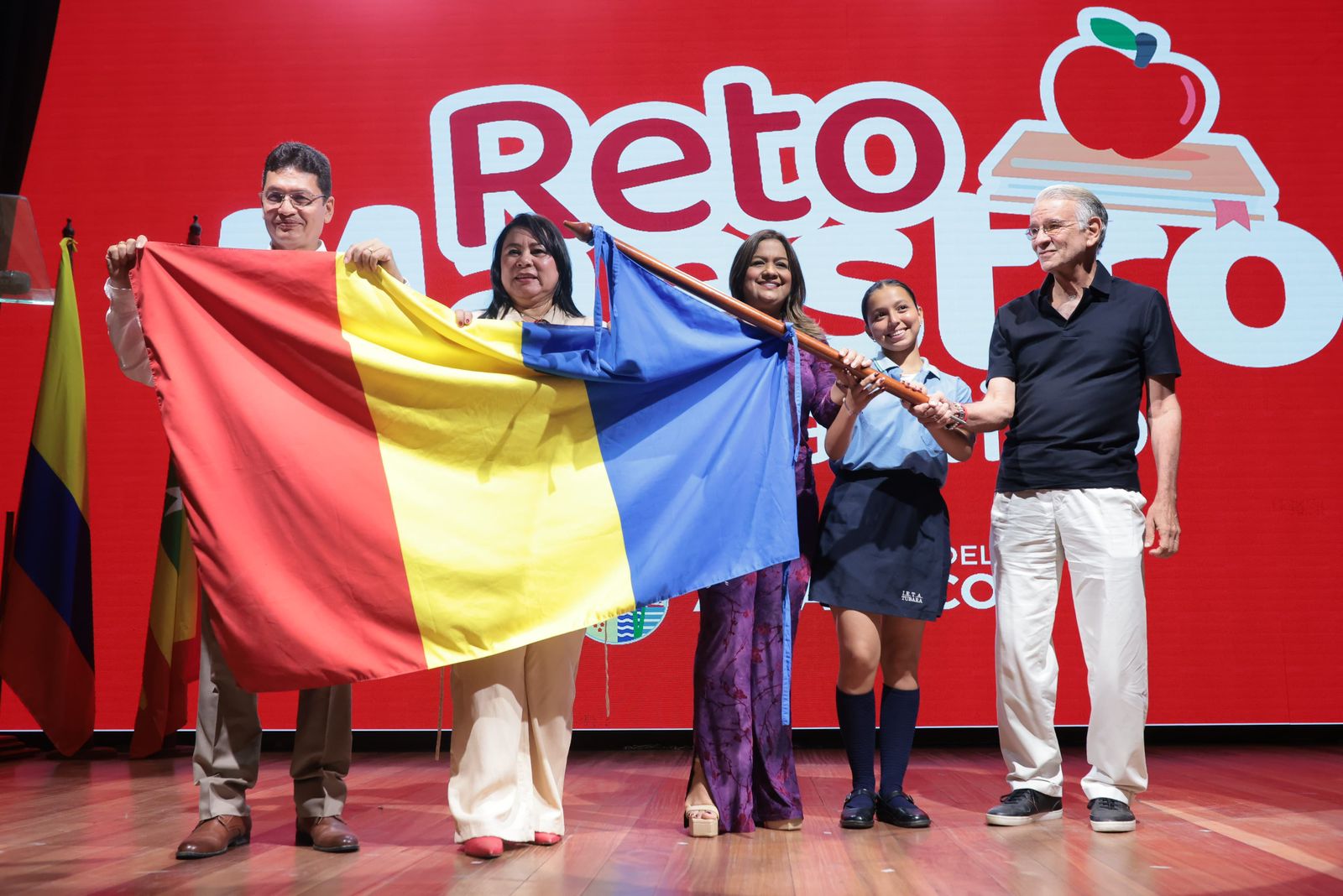 El poder transformador de la enseñanza es exaltado por la Gobernación del Atlántico con los premios Reto Maestro El poder transformador de la enseñanza es exaltado por la Gobernación del Atlántico con los premios Reto Maestro