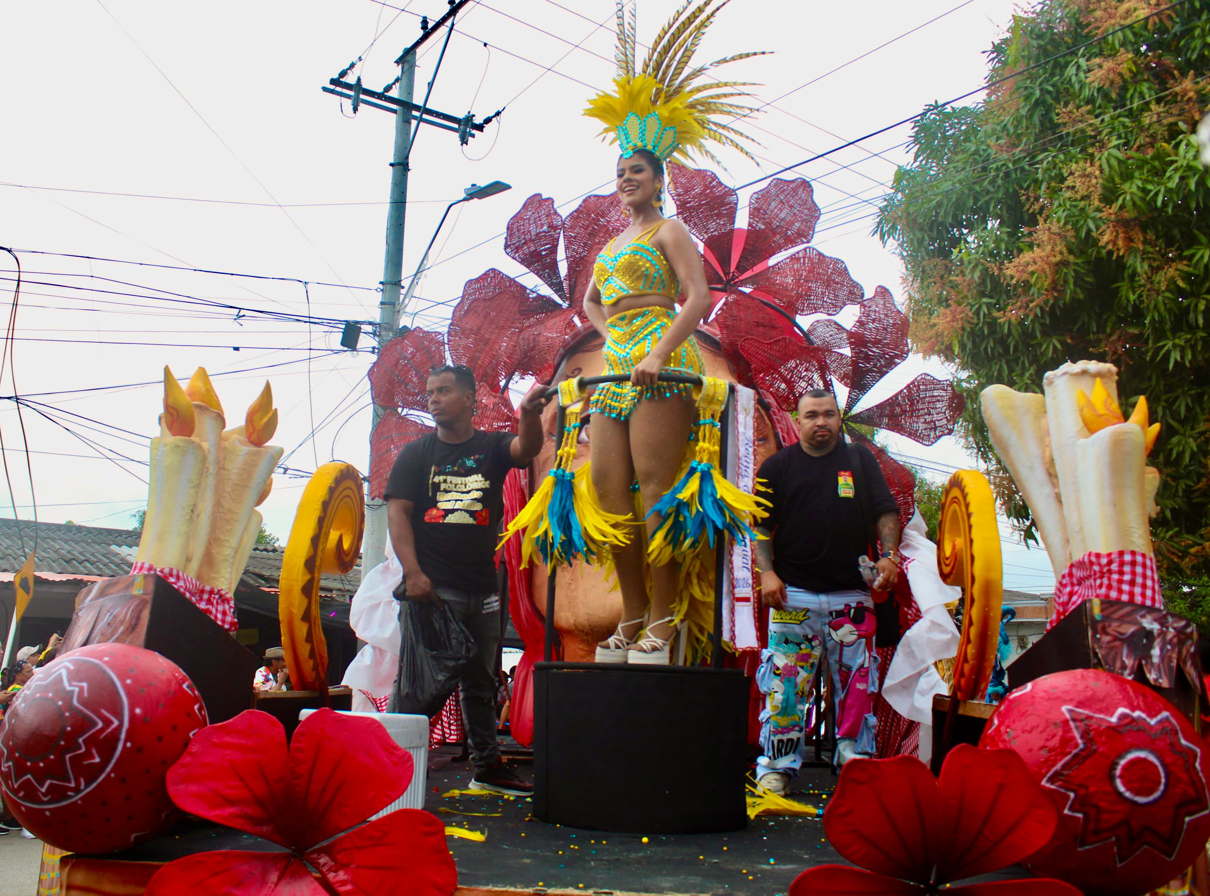 Embajadora del Carnaval del Atlántico 2026 deslumbra en el Festival Folclórico y Reinado Intermunicipal del Millo Embajadora del Carnaval del Atlántico 2026 deslumbra en el Festival Folclórico y Reinado Intermunicipal del Millo