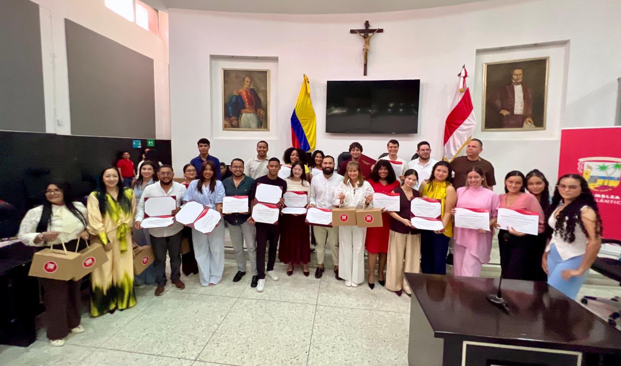 Atlántico reconoce a jóvenes líderes que transforman sus comunidades Atlántico reconoce a jóvenes líderes que transforman sus comunidades