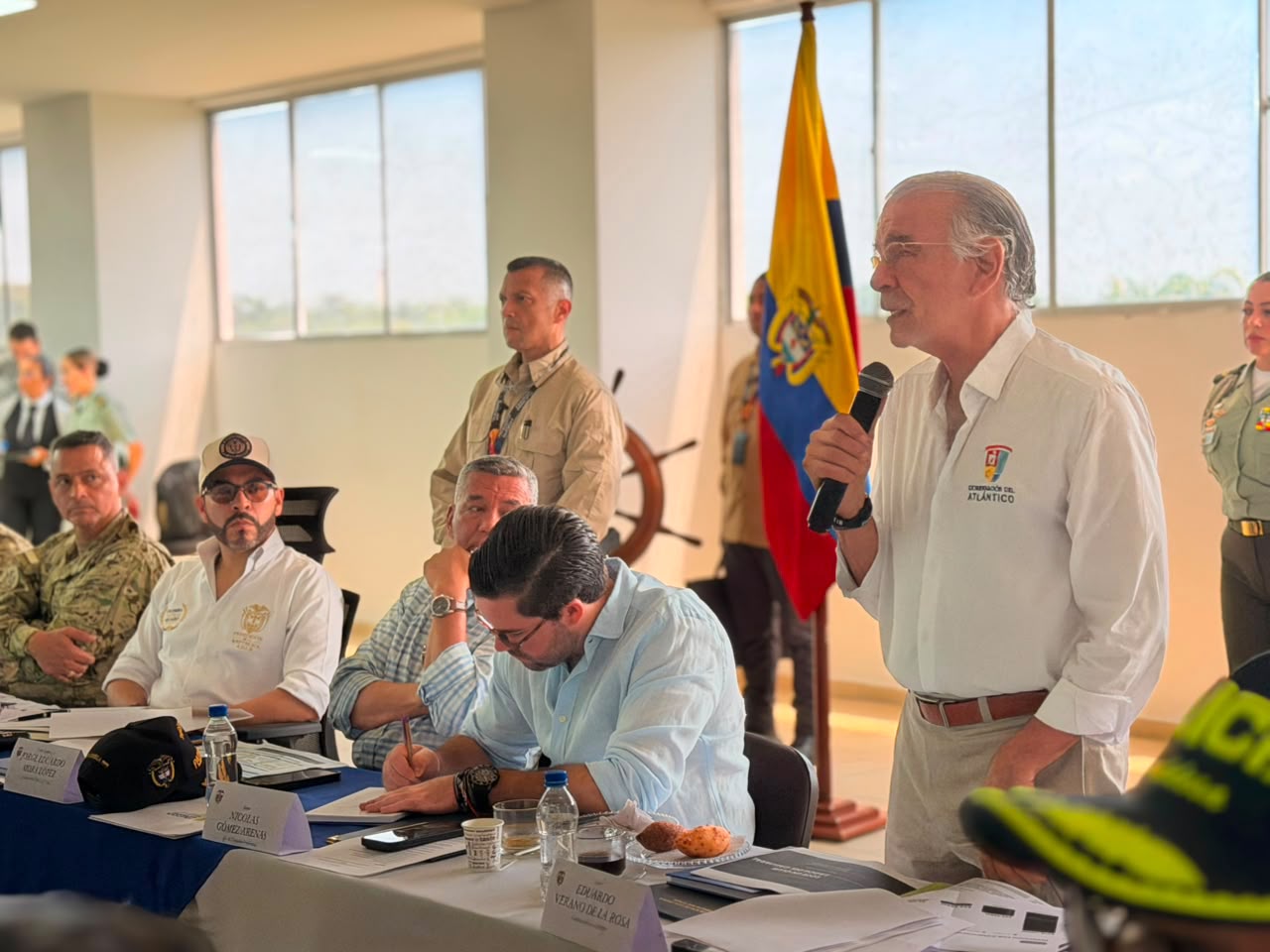 Gobernador Verano reafirmó su compromiso de trabajar con el nuevo Gobierno para fortalecer la seguridad y combatir las estructuras criminales Gobernador Verano reafirmó su compromiso de trabajar con el nuevo Gobierno para fortalecer la seguridad y combatir las estructuras criminales