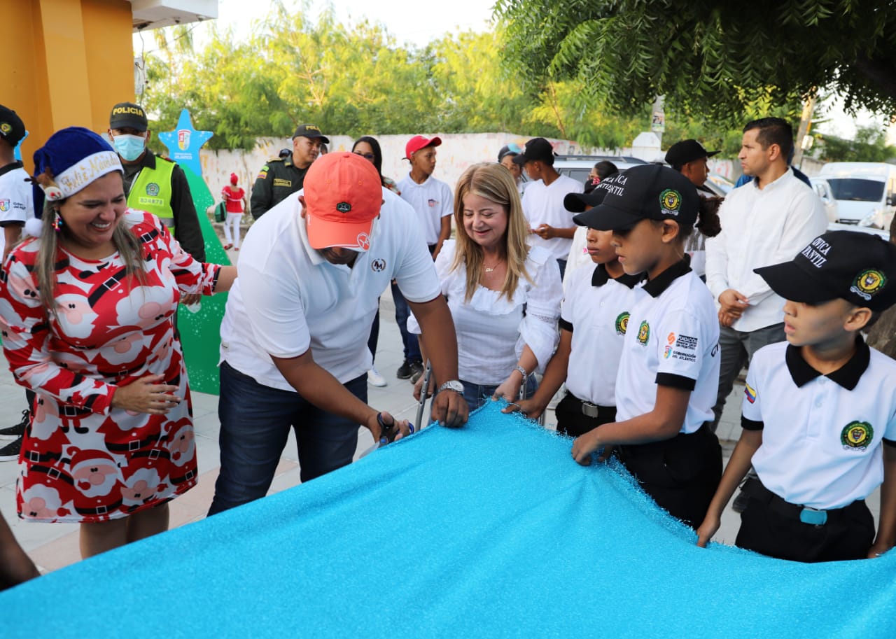 Atlantico Ninos y adultos con discapacidad visual iniciaron la decoracion colectiva de los pesebres en el Atlantico