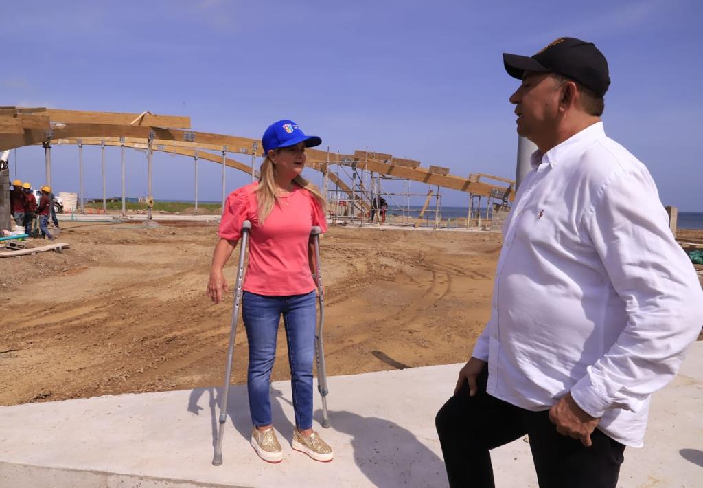 La Gobernadora del Atlántico visitó las obras del Centro de Deportes Náuticos, para hacer seguimiento a este proyecto que reunirá a las escuelas de kitesurf, restaurantes, artesanos y turistas Atlantico Avanza obras del Centro de Deportes Nauticos en Salinas del Rey