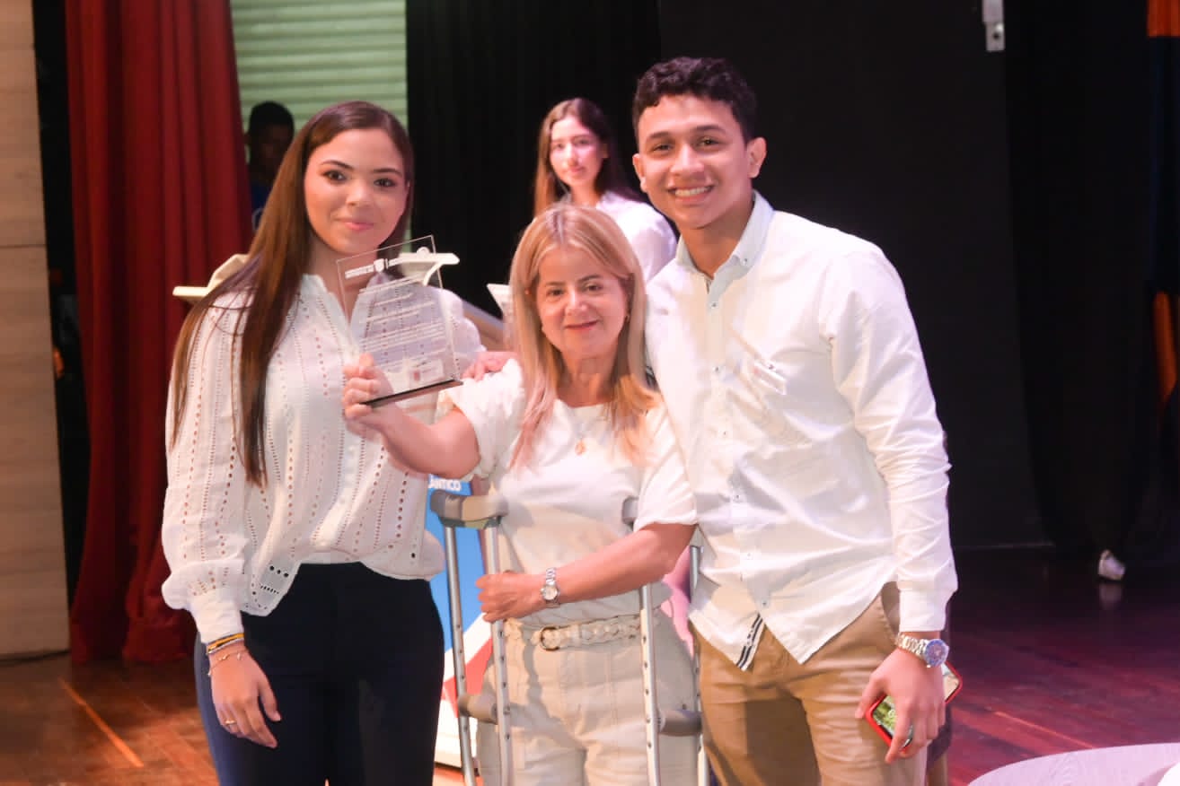 la gobernadora, Elsa Noguera, participó en la Asamblea Departamental de Juventud 2023, en la que se evaluaron los avances del departamento y se realizó la rendición de cuentas de la gestión territorial del año 2022 Atlantico Gobernadora del Atlantico presidio la Asamblea Departamental de Juventud 2023