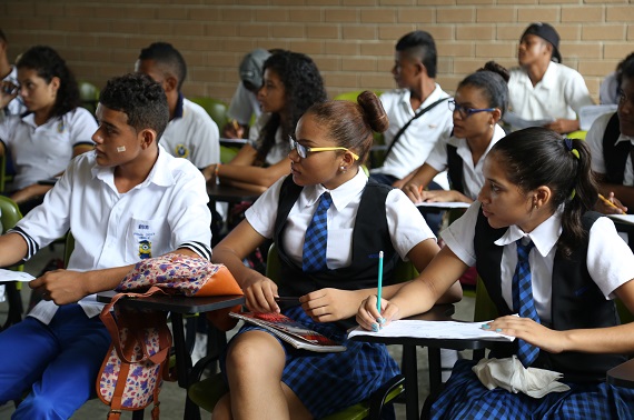 Este lunes regresan a clases 102.000 estudiantes de colegios oficiales del Atlántico