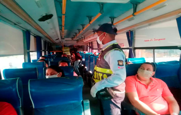 Desde visitas a los sitios de despacho hasta operativos en las carreteras, agentes del instituto y Policía de Carreteras, le siguen el paso a la prestación del servicio.