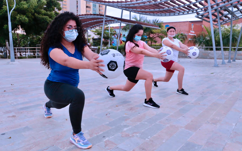 En la Semana de la Juventud, la Plaza de la Paz se contagió de Fütness de la mano de Indeportes Atlántico