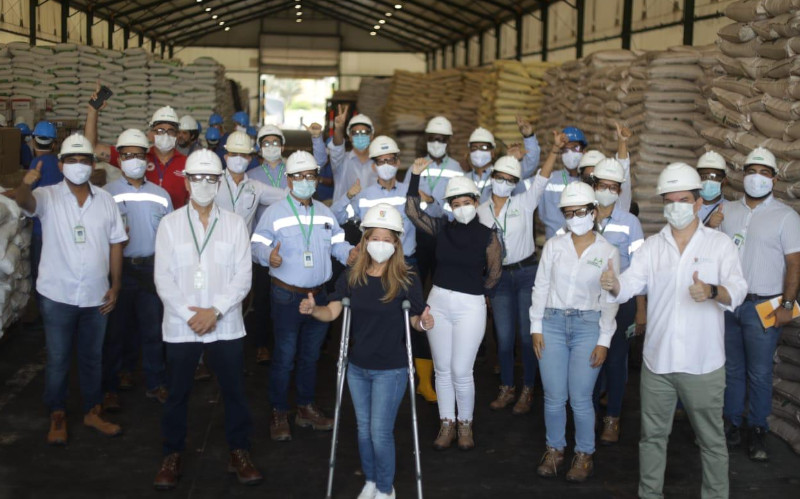 "Con la entrega de 3.200 kits de Semillas de Vida, estamos impulsando el programa para agricultores más grande de la historia del Atlántico": Elsa Noguera