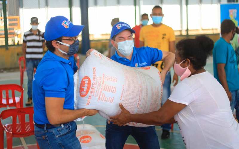 Gobernación del Atlántico entregó 2.400 kilos de concentrado a beneficiarios del 'Campo a toda marcha'