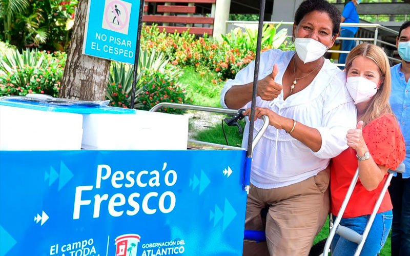 "Con la entrega de carritos para la venta de pescado, seguimos reactivando la economía de nuestras mujeres": Elsa Noguera